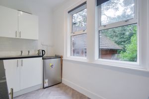 Kitchen/Breakfast Area- click for photo gallery